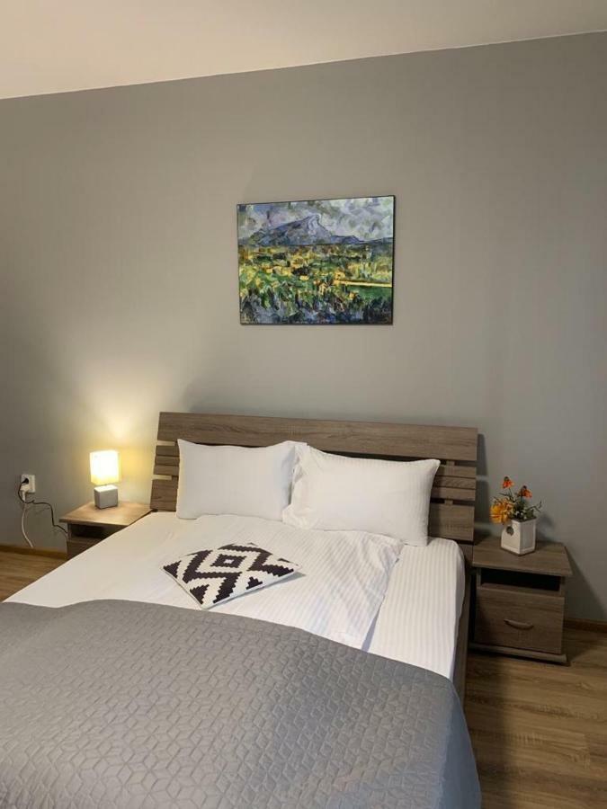 Brickyard Khách sạn hẻo lánh 3*